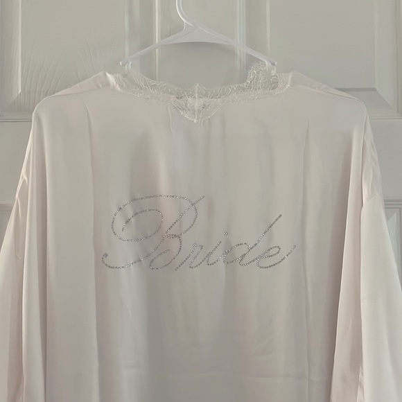 NWT Victoria’s Secret Bride Robe for Wedding Day - Picture 3 of 4